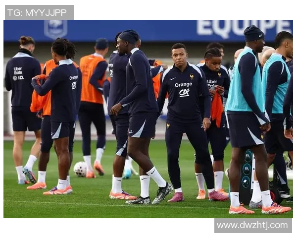 梦10队迎战法国队期待精彩对决展现足球魅力与团队精神